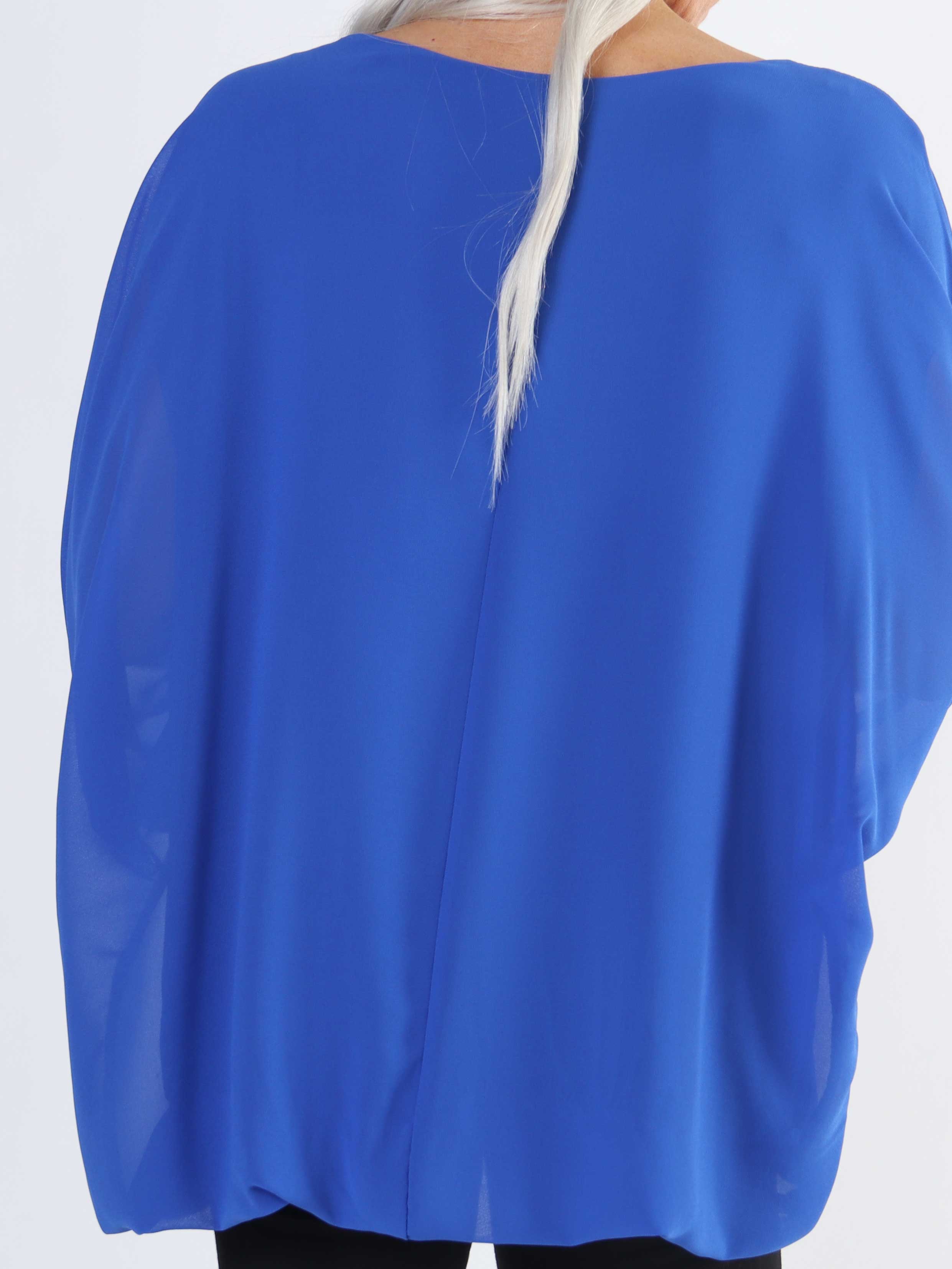 Destiny Plain - Plus size bluse i chiffon med flagermusærmer